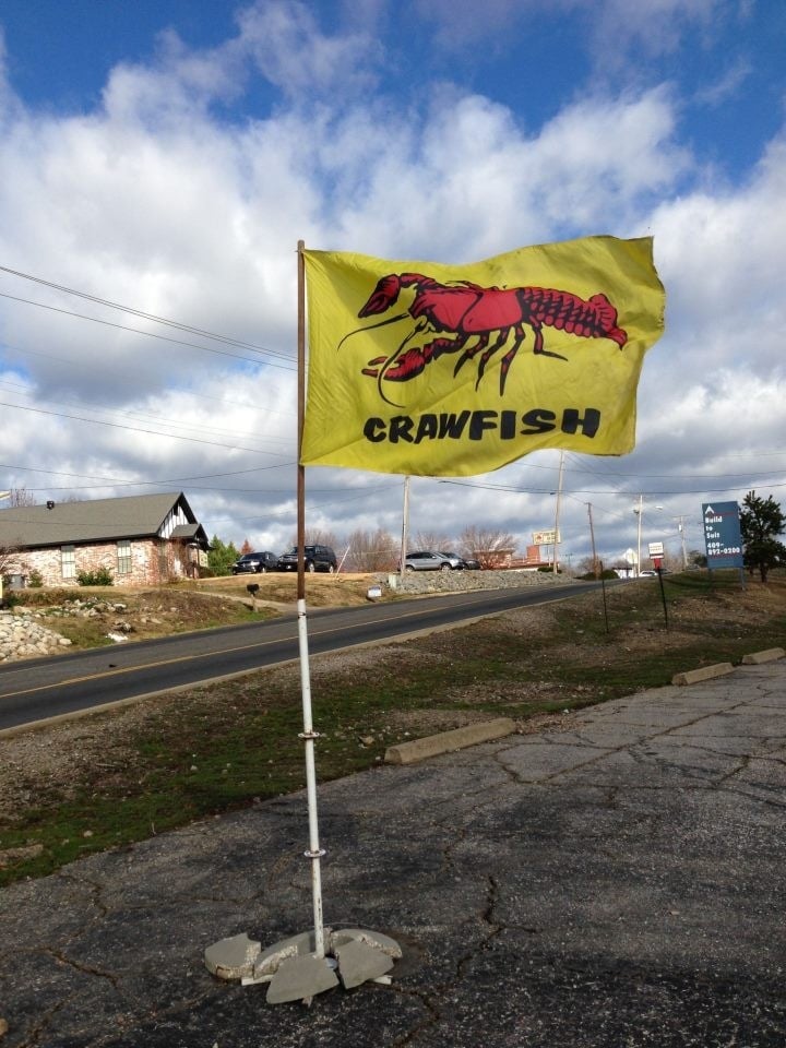 Rendi’s Mud Bugs Crawfish