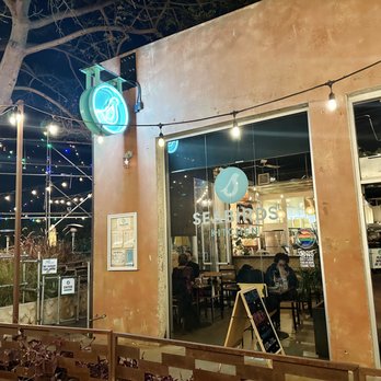 Seabirds Kitchen - Front of the restaurant, patio on the left - Vegan Near Me - Costa Mesa, California Seabirds Kitchen - Front of the restaurant, patio on the left - Vegan Near Me - Costa Mesa, California