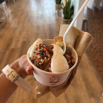 Surfin' Spoon - Ice Cream & Frozen Yogurt Near Me - Nags Head, North Carolina