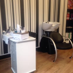 On The Lash Beauty - Based out of Pout salon