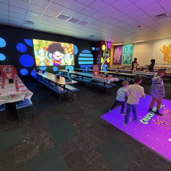Chuck E. Cheese - Family Party Pack - Arcades Near Me - Oklahoma City, Oklahoma