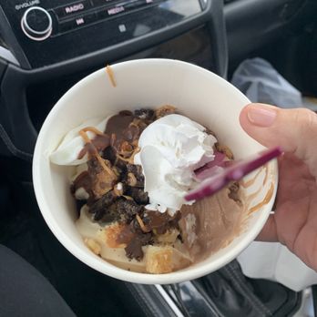 Yogurtland - My birthday yogurt! - Ice Cream & Frozen Yogurt Near Me - Baton Rouge, Louisiana Yogurtland - My birthday yogurt! - Ice Cream & Frozen Yogurt Near Me - Baton Rouge, Louisiana