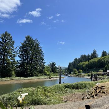 Riverside Fish n' Chips - Nehalem river - Food Trucks Near Me - Nehalem, Oregon Riverside Fish n' Chips - Nehalem river - Food Trucks Near Me - Nehalem, Oregon