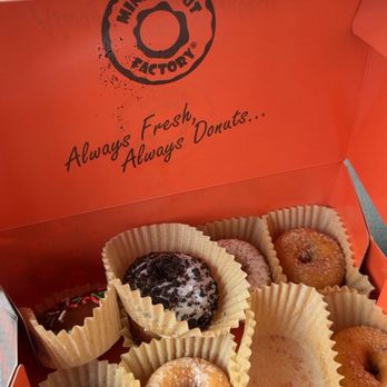 Mini Donut Factory - Donuts Near Me - Wheeling, Illinois