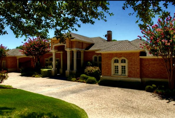 TRW Roofing & Construction Logo