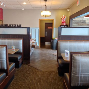 Bob Evans - Interior - Breakfast & Brunch Near Me - Upper Sandusky, Ohio