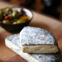 Freestone Artisan Cheese - Delicious Cheese and Olives!
