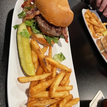 Island Bar & Grill Surfside - New American Near Me - Myrtle Beach, South Carolina