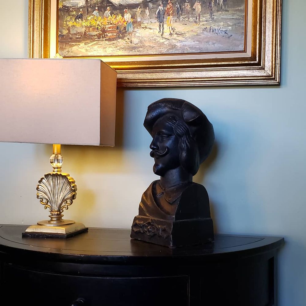 Suzette's Creperie - Decor - French Near Me - Wheaton, Illinois
