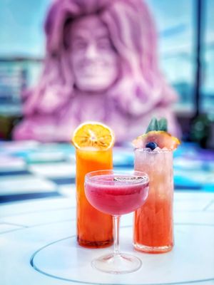 WHITE LIMOZEEN - 732 Photos & 309 Reviews - Cocktail Bars - 101 20th