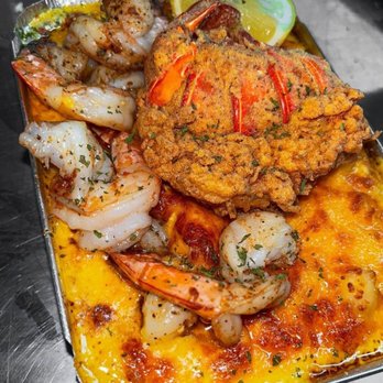 Treatsnbeatz - Seafood-Fried Lobster & Shrimp Grandma's Mac - Cooking Classes Near Me - North Miami, Florida