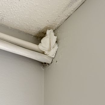 Nation's Inn - tissue paper stuck in pipe opening - Hotels Near Me - West Jefferson, North Carolina Nation's Inn - tissue paper stuck in pipe opening - Hotels Near Me - West Jefferson, North Carolina