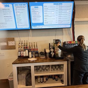 Smash Daddy's - Burgers Near Me - Hartford, Wisconsin Smash Daddy's - Burgers Near Me - Hartford, Wisconsin