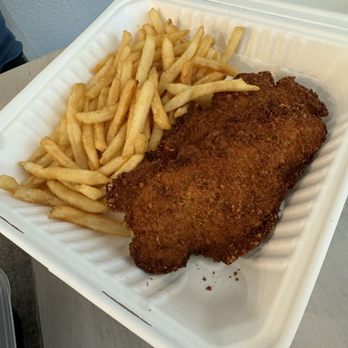kitchen747 - Kids chicken strips... nothing like the picture on their online menu. So burnt kids won't eat it. - Pizza Near Me - Roseville, California kitchen747 - Kids chicken strips... nothing like the picture on their online menu. So burnt kids won't eat it. - Pizza Near Me - Roseville, California