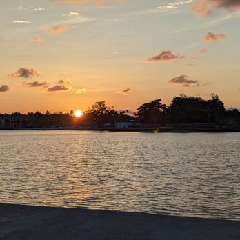 Higgs Beach - Sun setting - Beaches Near Me - Key West, Florida