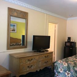 Lakeview Inn - Lakeview Inn Lucerne One Bed