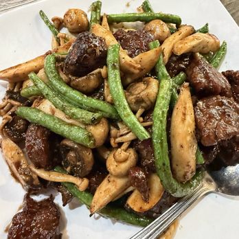 Hong Kong Cafe - Steak and mushrooms - Noodles Near Me - Richmond, California