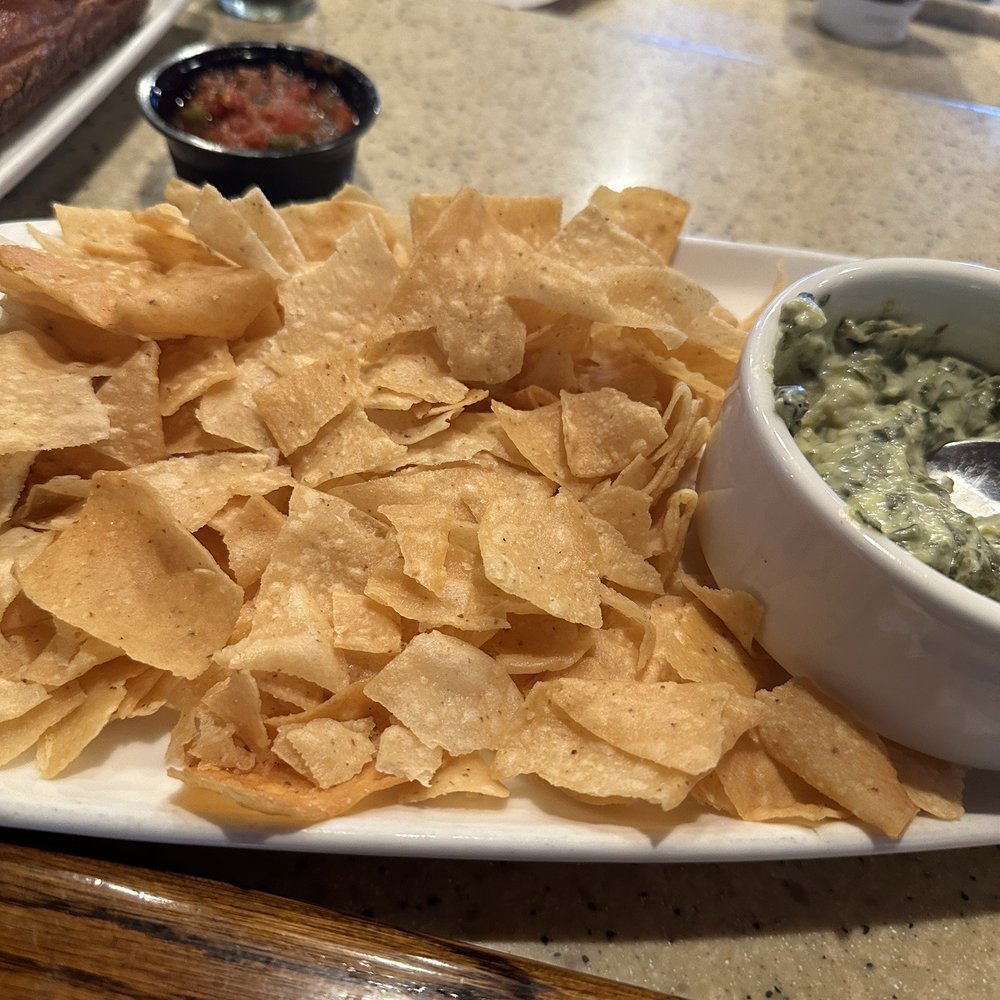 My chips came from the bottom of the bag all broke up. Food was average 2/5.portions are little. My chips came from the bottom of the bag all broke up. Food was average 2/5.portions are little.