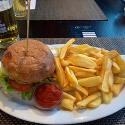 Lumen - Lumen Black Angus Burger