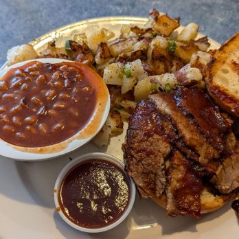 Izzy's Cafe - Barbeque Near Me - El Cajon, California