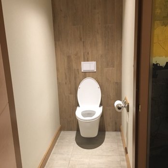 The Envoy Hotel, Autograph Collection - Water closet. - Hotels Near Me - Boston, Massachusetts