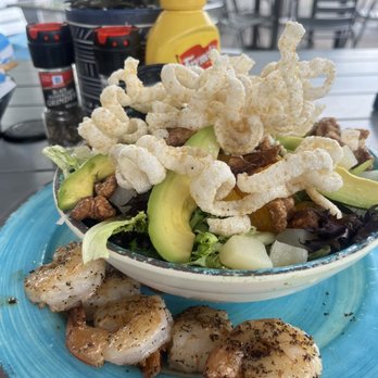 Fifth Avenue Streatery - Southern Caprese SALAD with Shrimp - American Near Me - Mount Dora, Florida