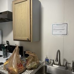 Meadowcliff Lodge & Coleville KOA - Kitchen of room 103 was fully stocked