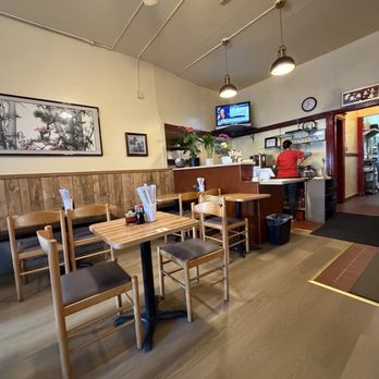Shanghai China Restaurant - Interior - Shanghainese Near Me - San Francisco, California