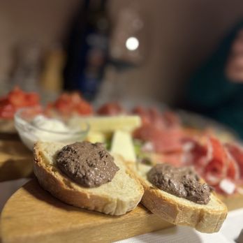 Cinto Cucina In Torre - Mixed board appetizer was quite tasty. - Tuscan Near Me - Florence, FI Cinto Cucina In Torre - Mixed board appetizer was quite tasty. - Tuscan Near Me - Florence, FI
