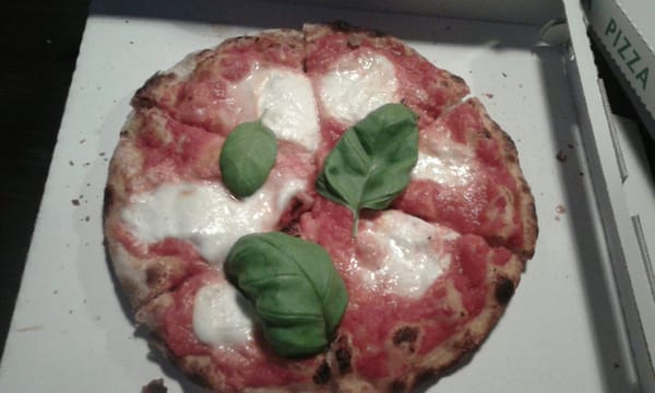 Farinè la Pizza by null