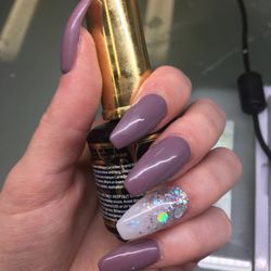 Q Nails - Tang does my nails beautifully every time