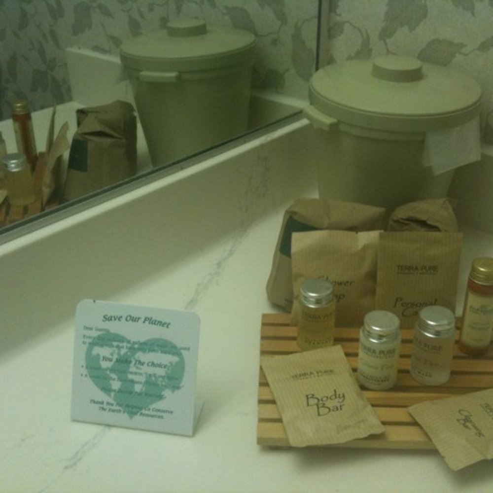 Maple Tree Inn - Toiletries - Hotels Near Me - Sunnyvale, California Maple Tree Inn - Toiletries - Hotels Near Me - Sunnyvale, California