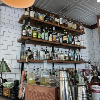 The Pawnee House - Comfort Food Near Me - Oak Bluffs, Massachusetts