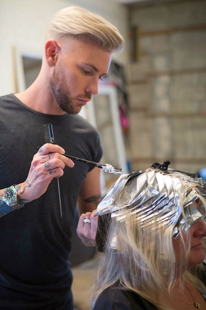 HeadSpace Salon Logo