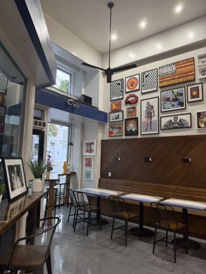 Monica Café by null