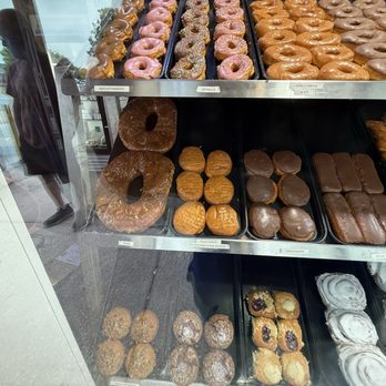 Round Rock Donuts - Donuts - Bakeries Near Me - Round Rock, Texas
