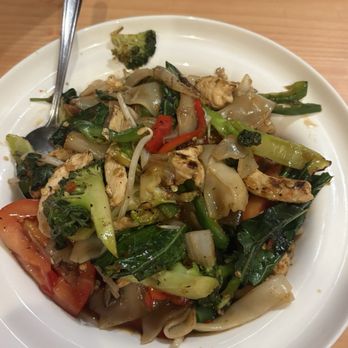 Thai Pastry & Restaurant - 69. Kee Mao (drunken noodles) - Thai Near Me - Chicago, Illinois