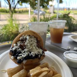 La 106. Pabellon Arepa