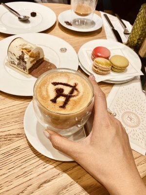 86Champs - L'Occitane x Pierre Hermé by null