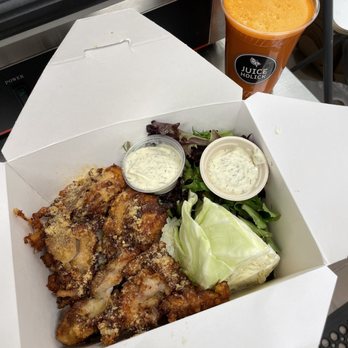 Aburaya - Aburaya fried chicken rice bowl with greens, garlic miso and carrot juice from Juice Holick - Izakaya Near Me - Oakland, California