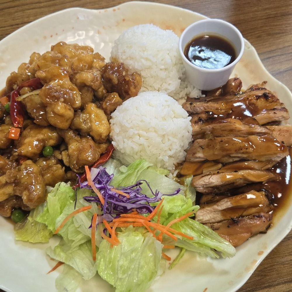 Apple Teriyaki - General tsao and chicken teriyaki combo - Japanese Near Me - Tacoma, Washington