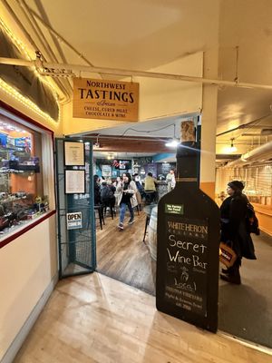 White Heron Cellars by null