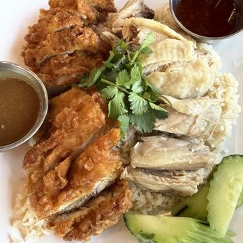 Kwan Kitchen - Thai Near Me - Pasadena, California