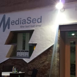 MediaSed - Esta es la puerta del bar