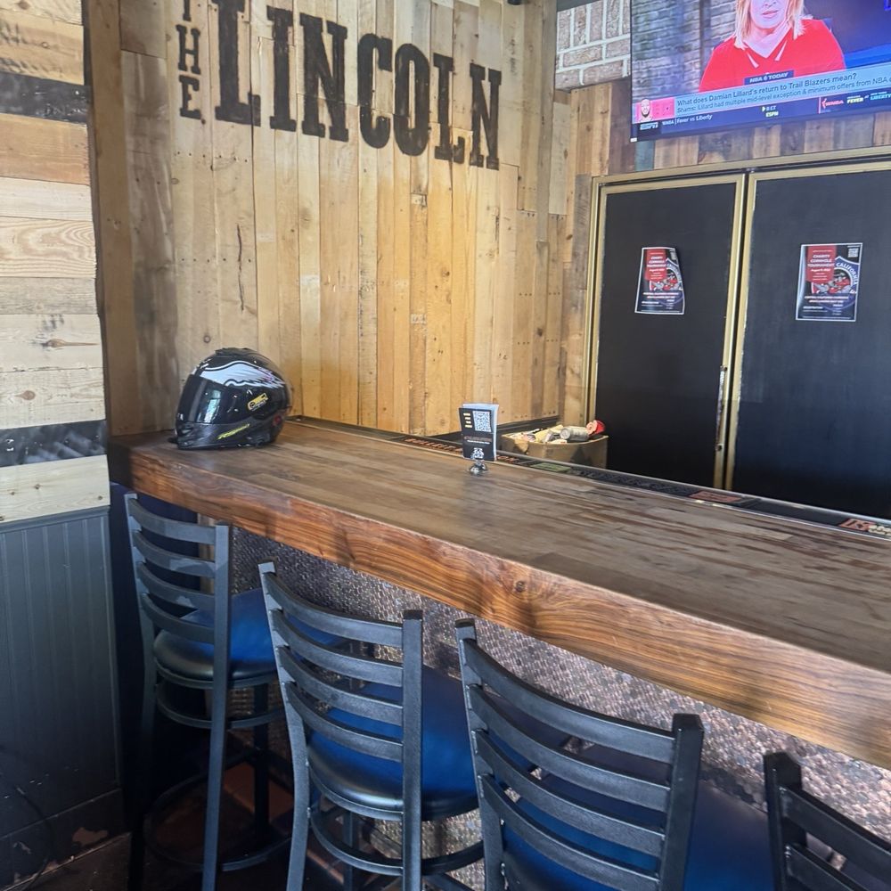 The Lincoln Pub And Grub - ..... - Beer Bar Near Me - Clovis, California The Lincoln Pub And Grub - ..... - Beer Bar Near Me - Clovis, California