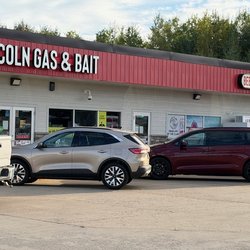 Lincoln Gas & Bait - Lincoln Gas & Bait Store Front