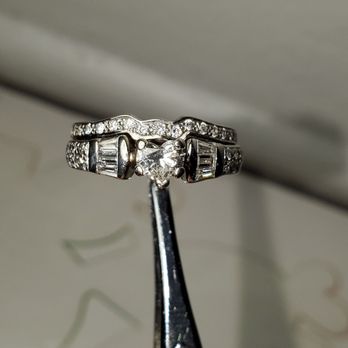 William Jewelers - Heart shaped diamond wedding ring. - Jewelry Near Me - Palmdale, California William Jewelers - Heart shaped diamond wedding ring. - Jewelry Near Me - Palmdale, California