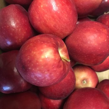 Fresh Food Hub - a pile of red apples - Health Markets Near Me Fresh Food Hub - a pile of red apples - Health Markets Near Me