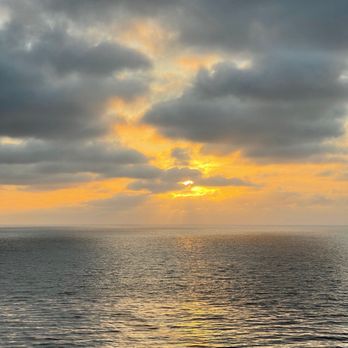 Bluff Cove - Beaches Near Me - Palos Verdes Estates, California