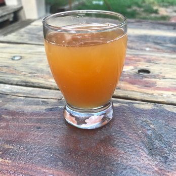 Siskiyou Brew Works - IPA - orangy hazy color fruity - Pizza Near Me - McCloud, California Siskiyou Brew Works - IPA - orangy hazy color fruity - Pizza Near Me - McCloud, California